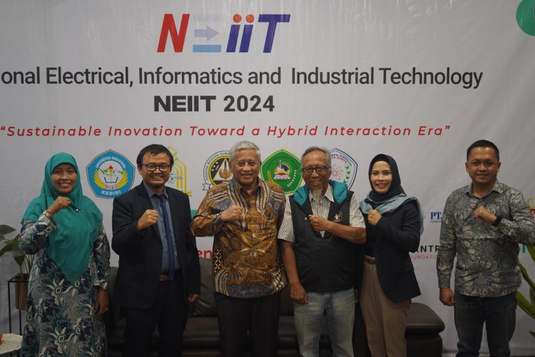 Fakultas Teknik Universitas Islam Kadiri Sukses Gelar Seminar Nasional NEIIT 2024