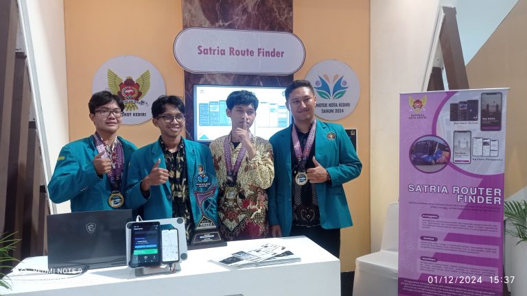 Mahasiswa Teknik Elektro Uniska Kediri Tampil Cemerlang di Inotek Expo 2024 dengan Inovasi Aplikasi Satria Route Finder