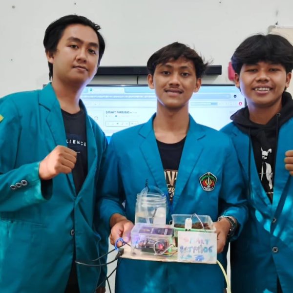 Mahasiswa Teknik Elektro UNISKA Kediri Sulap UAS Akuisisi Data Jadi Ajang Inovasi